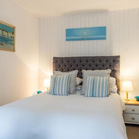 Cute 1 Bed Apartment 2 Mins From The Sea - Sleeps 4, Flat 8 The Gables, Church Street, Lyme Regis Exteriör bild