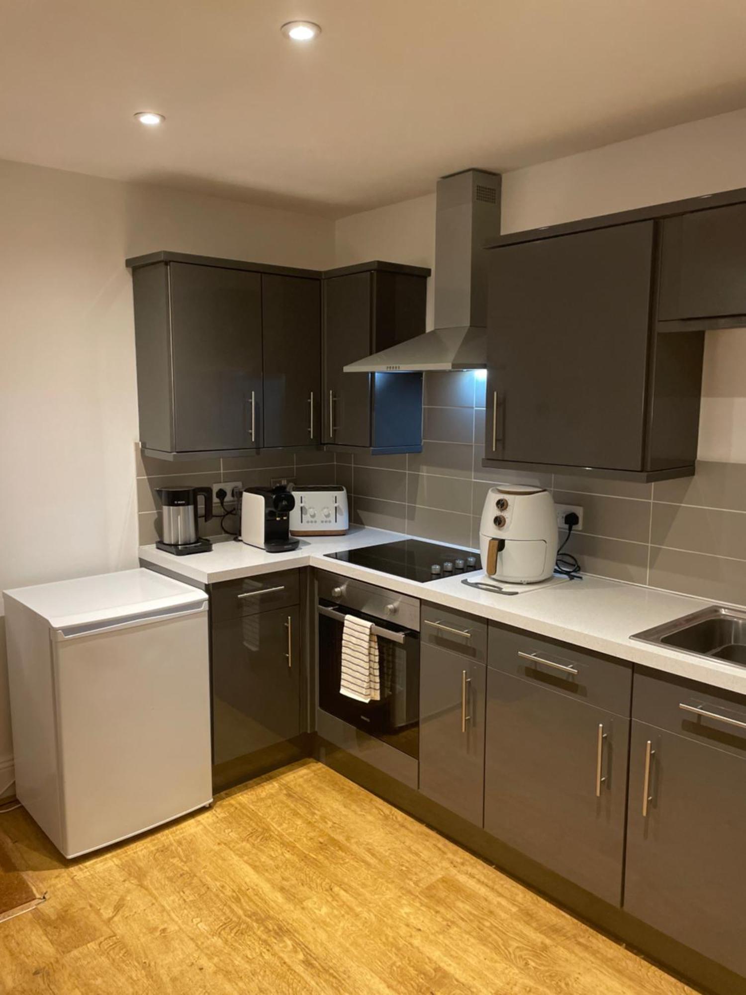Cute 1 Bed Apartment 2 Mins From The Sea - Sleeps 4, Flat 8 The Gables, Church Street, Lyme Regis Exteriör bild