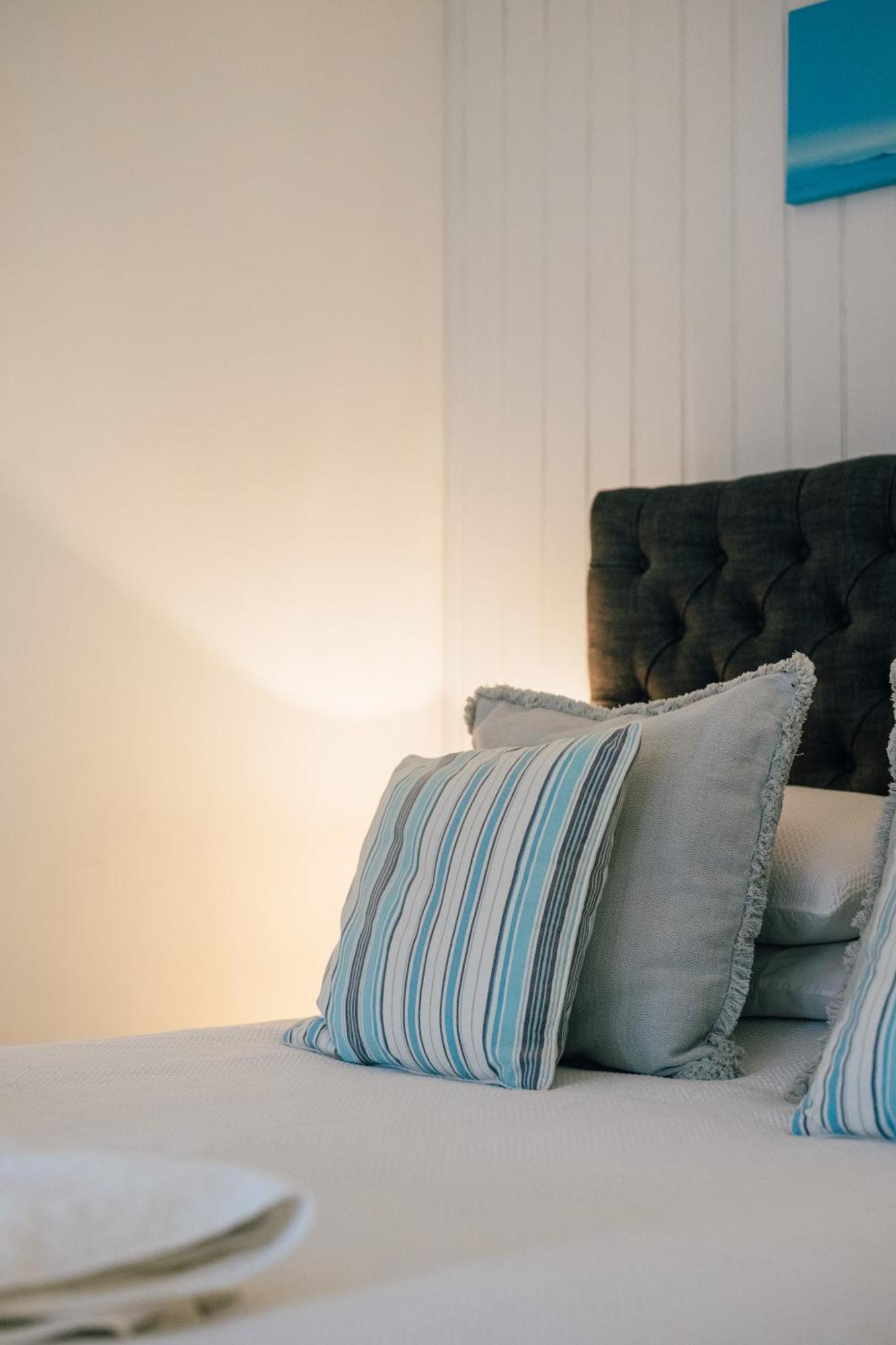 Cute 1 Bed Apartment 2 Mins From The Sea - Sleeps 4, Flat 8 The Gables, Church Street, Lyme Regis Exteriör bild